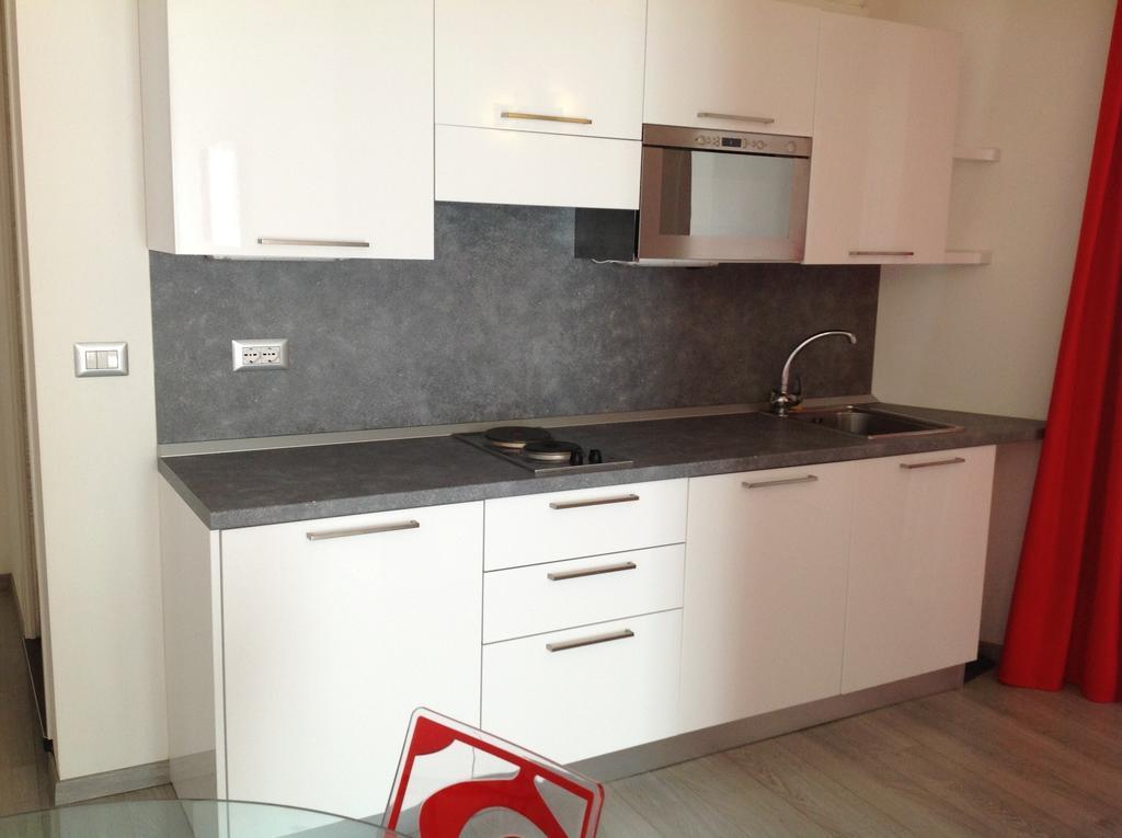 Appartamenti Villa Padania Malcesine Ruang foto